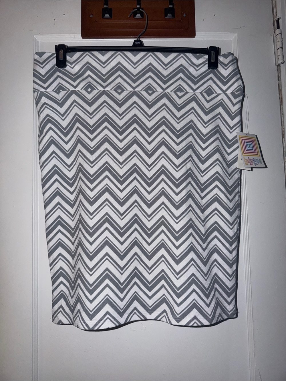LuLaRoe Gray & White Chevron Pencil Skirt